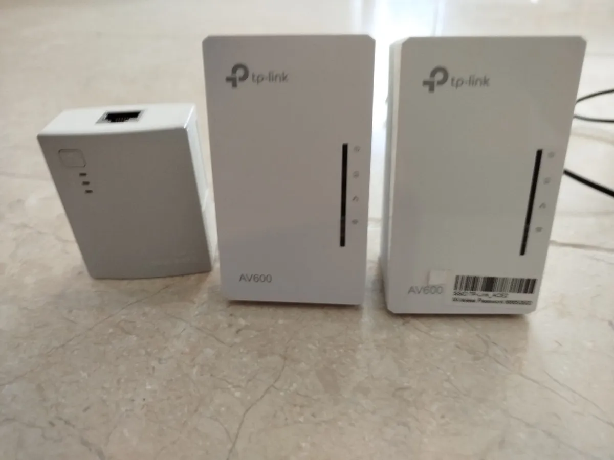 TP Link Internet Router and Booster Set - Image 2