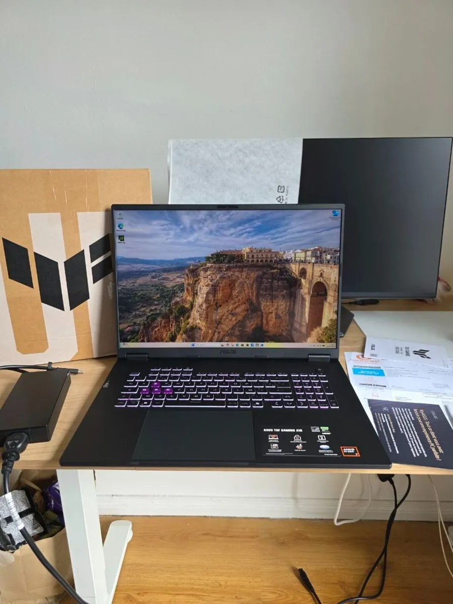 Laptop - Image 1