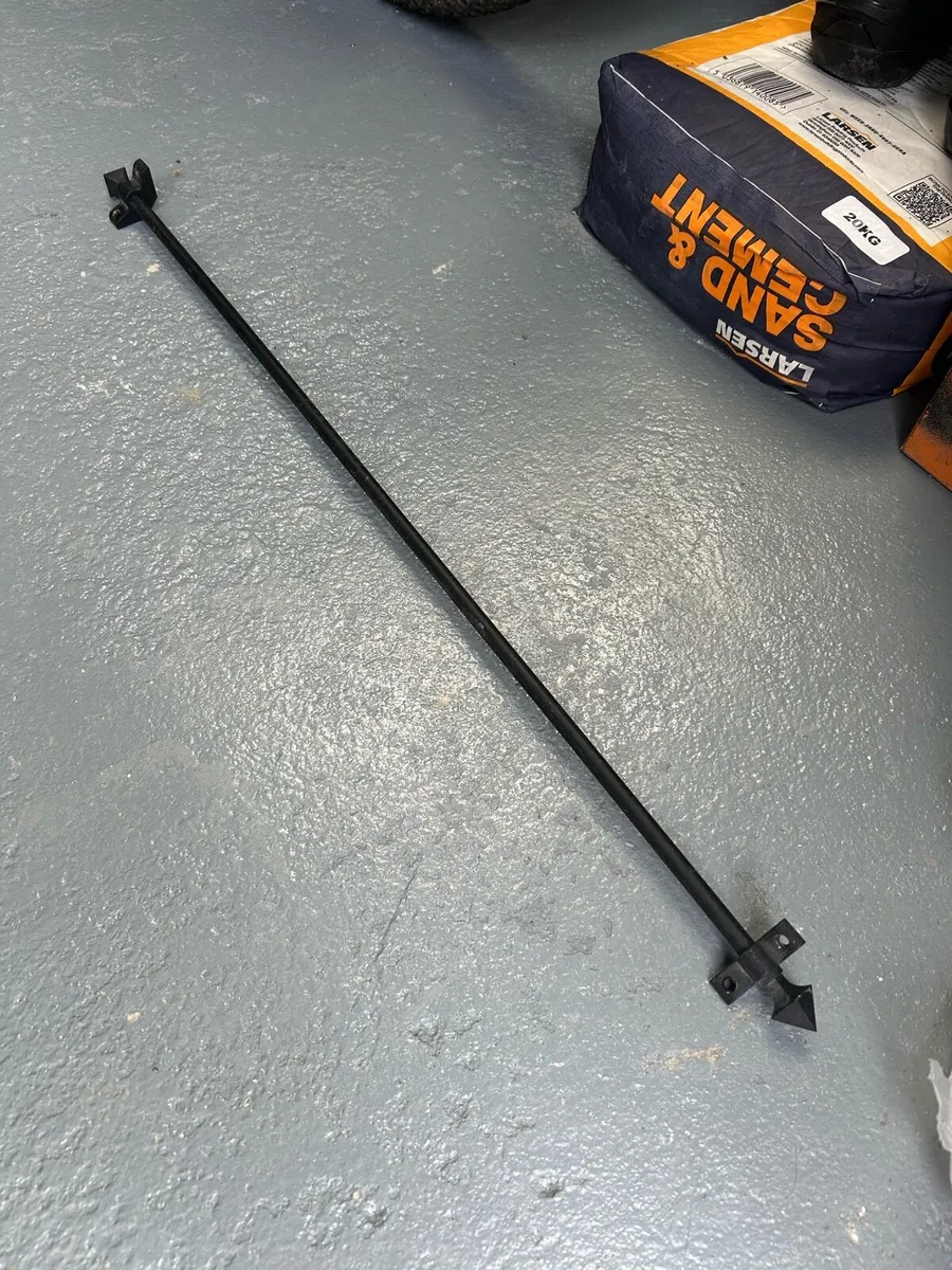Carpet runner rods - Image 1