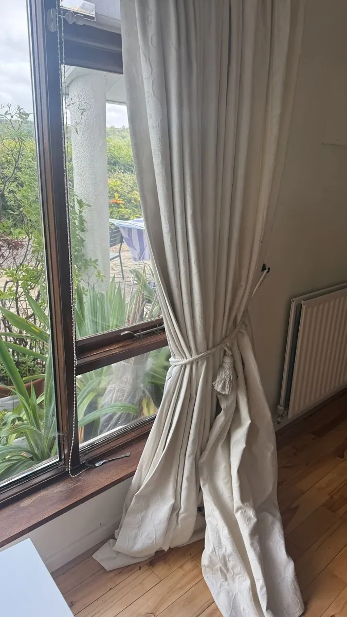 Curtains - Image 1