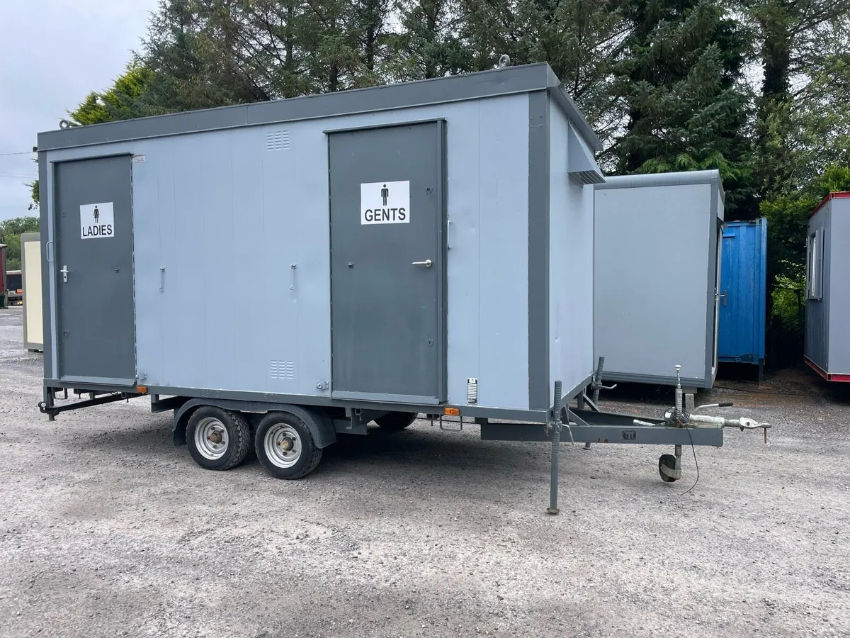 Mobile toilet block - Image 1
