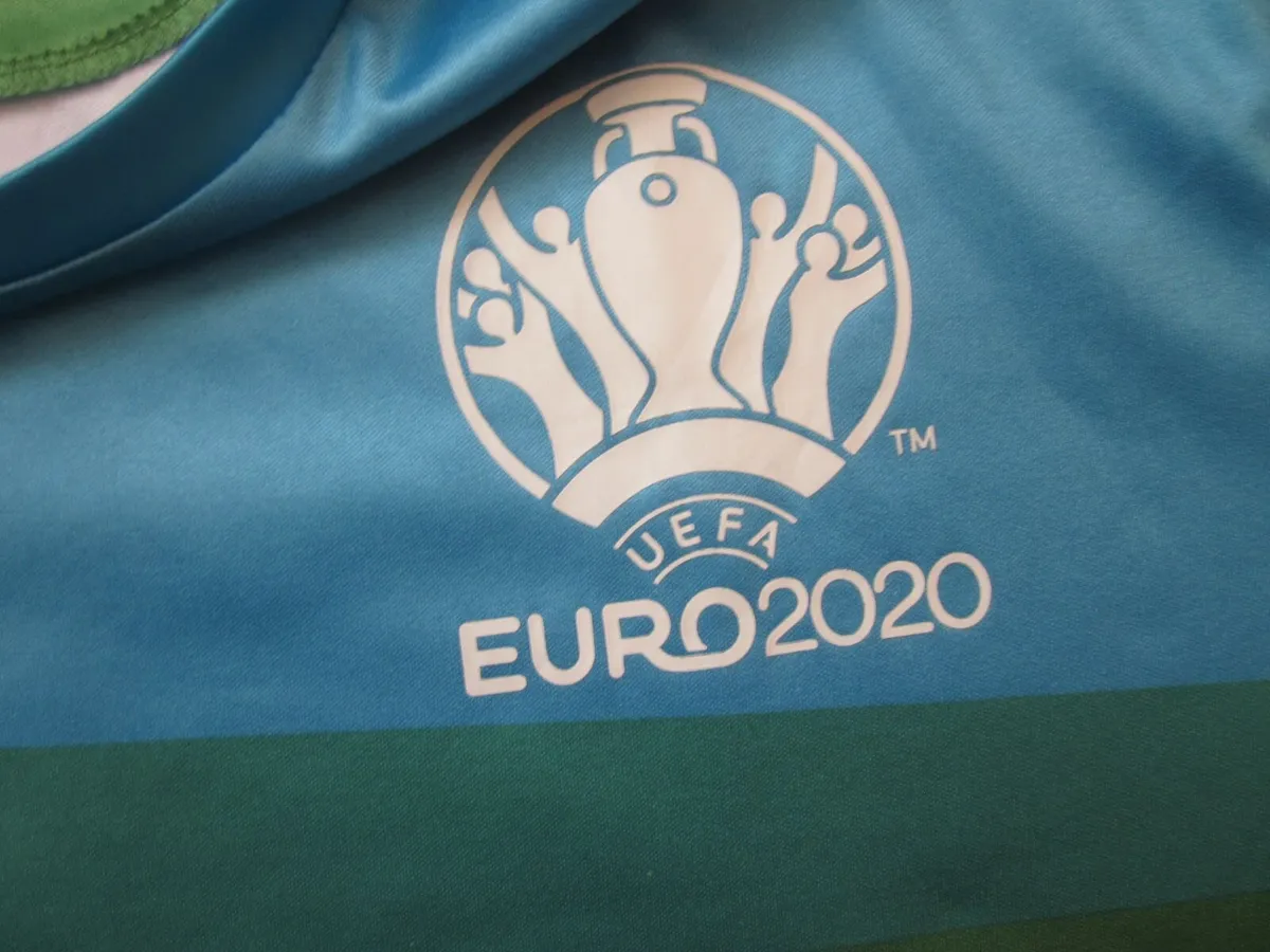 Heineken UEFA Euro 2020 T Shirt XXL - Image 4