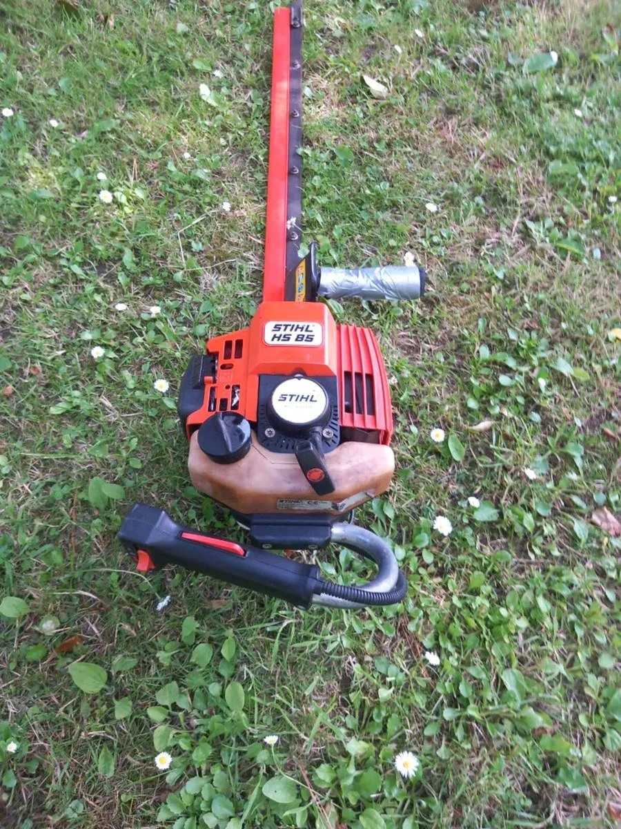 Stihl hedge trimmer - Image 2