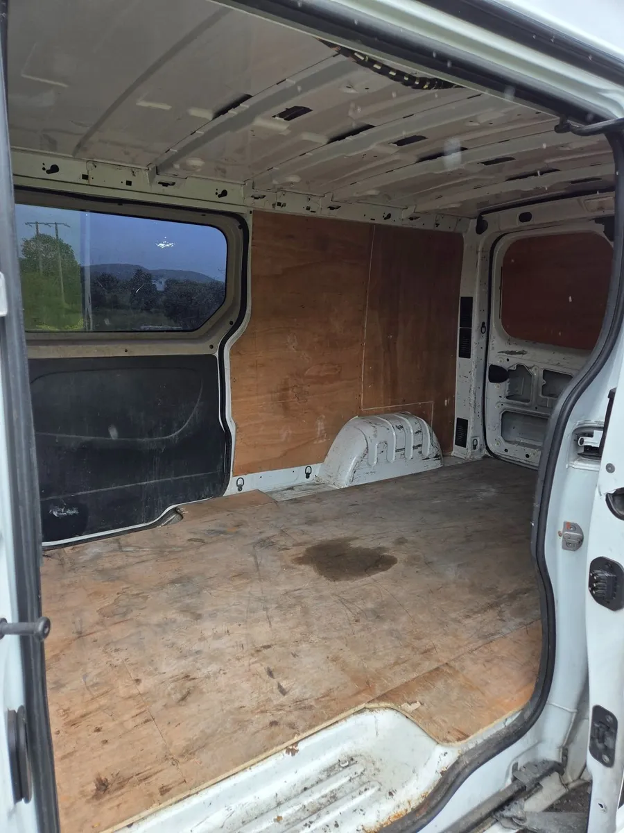 Vauxhall Vivaro 2015 sportive - Image 4