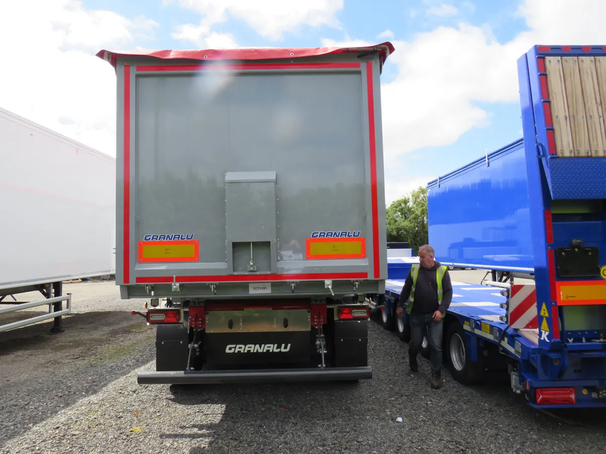 72 c.yd  Bulk tipper - Image 4