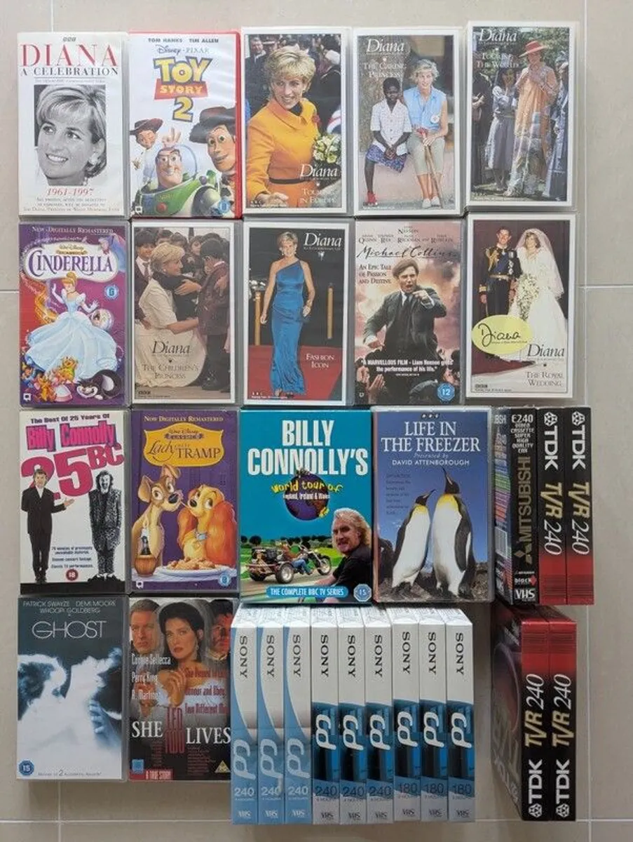 VHS tapes in mint condition - Image 1