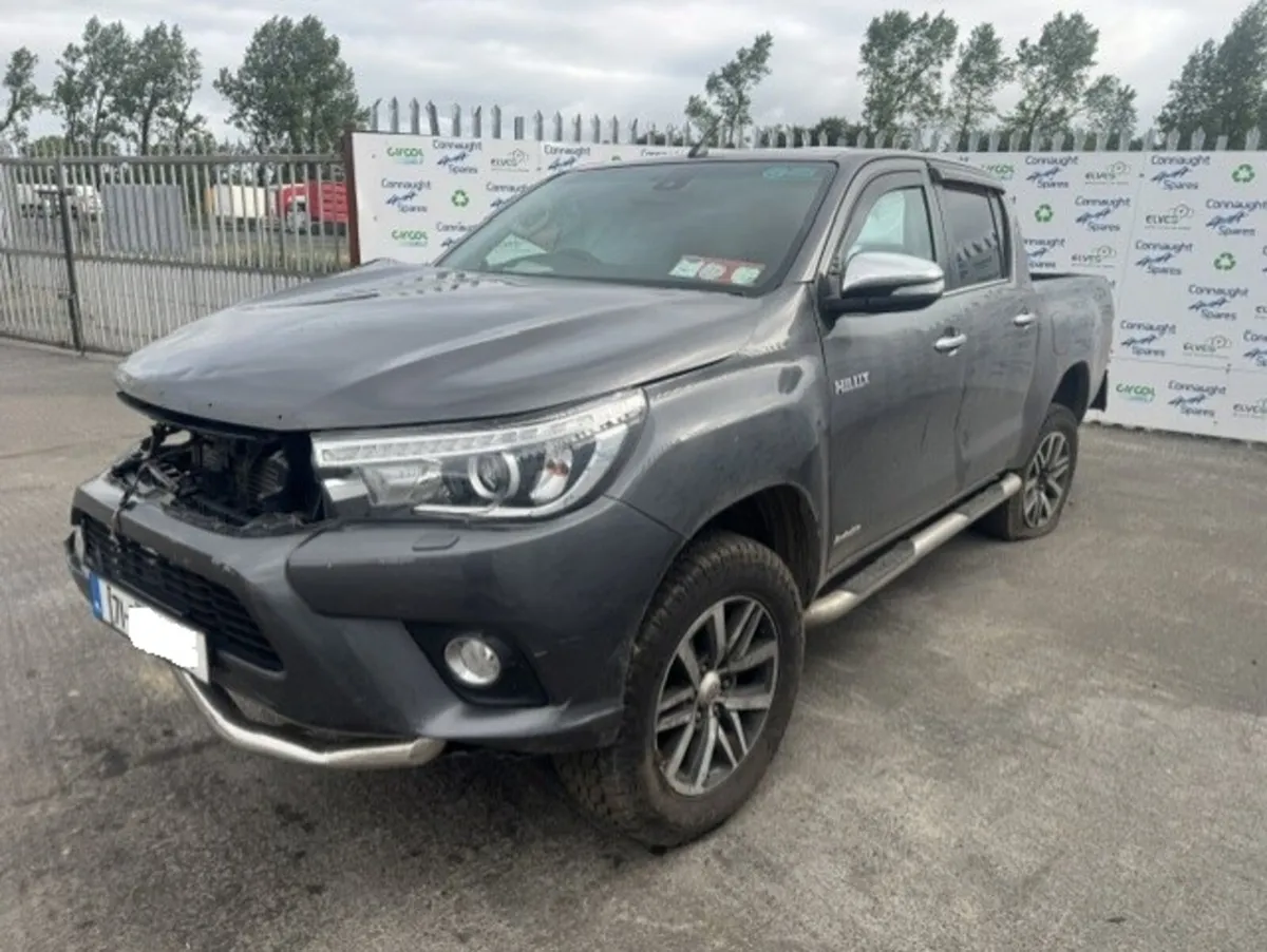 2017 TOYOTA HILUX 2.4D JUST IN FOR BREAKING - Image 2