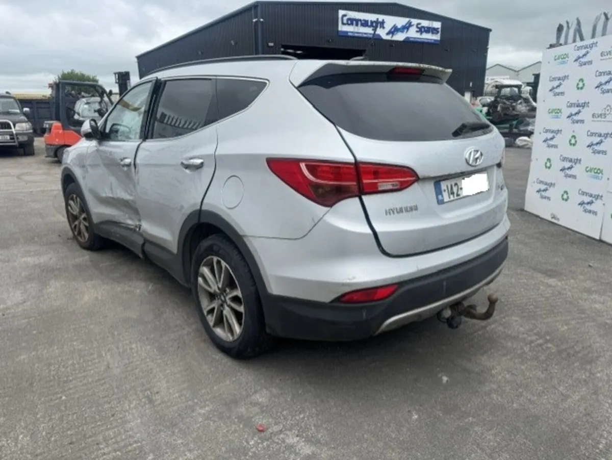 2014 SANTA FE 2.2D 4WD JUST IN FOR BREAKING - Image 4