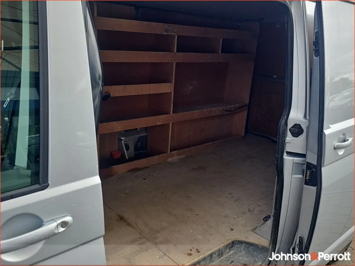 Volkswagen Transporter Trendline - Image 4