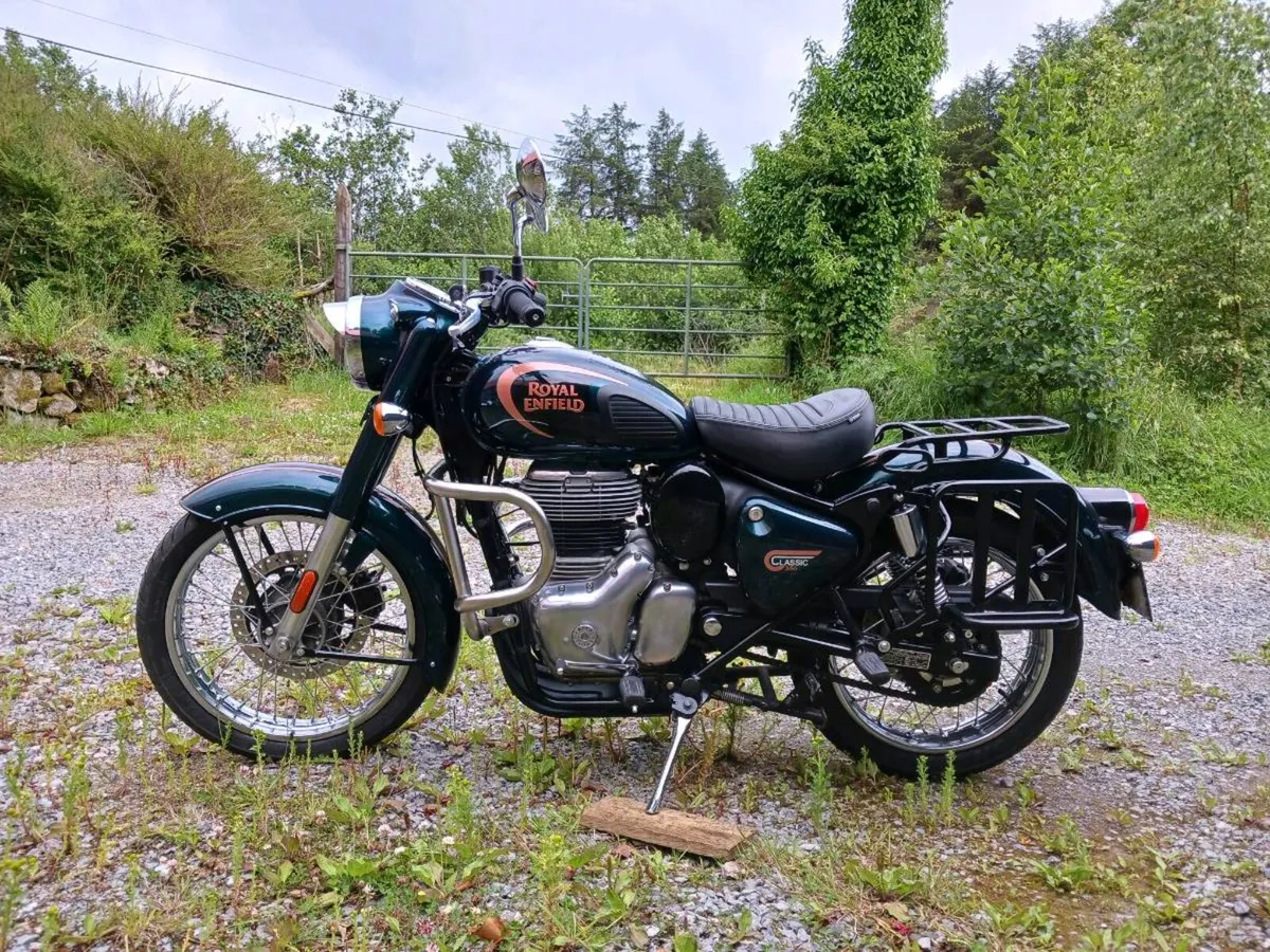 Royal Enfield Classic 350 motorcycle - Image 2