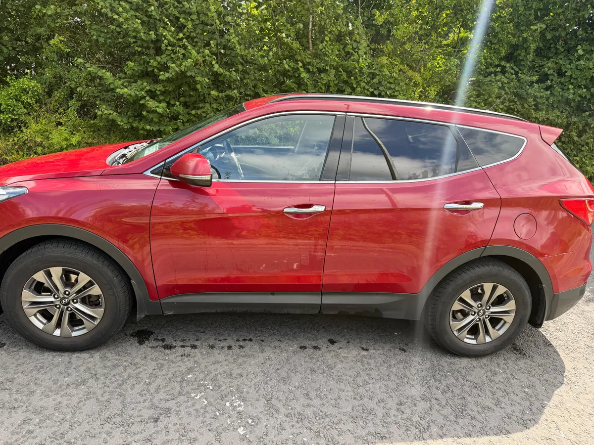 2015 Hyundai Santa Fe 7 seater - Image 4