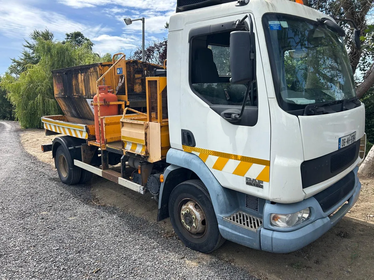 DAF Hotbox 45.150  2006 only 49,500 Kmh - Image 1