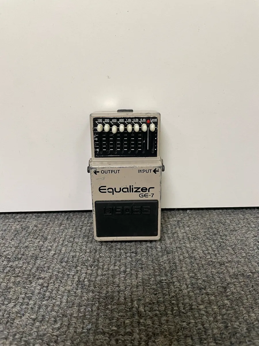 Boss Equalizer GE-7 Guitar Pedal - Image 1