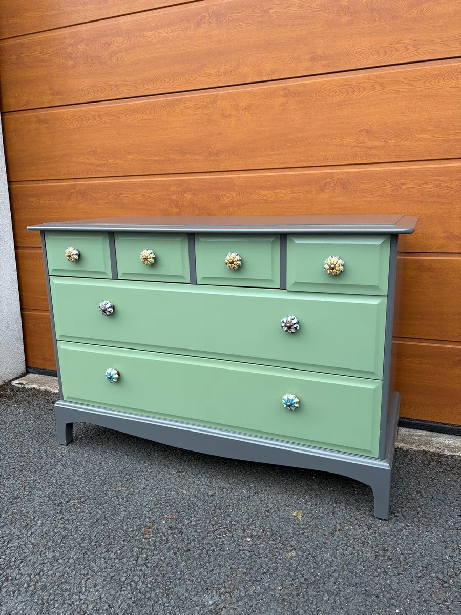Restored vintage chest of drawers - Image 1