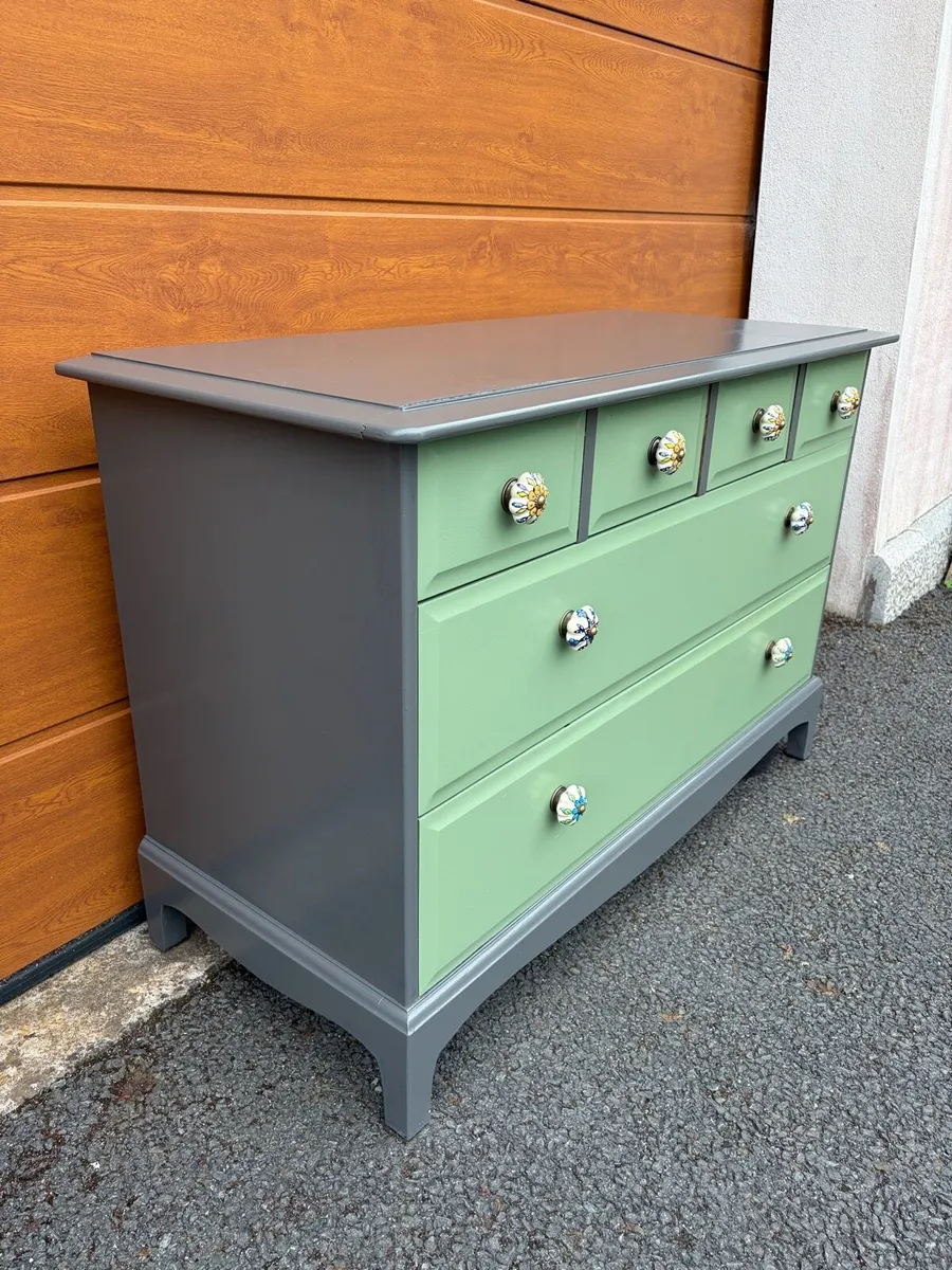 Restored vintage chest of drawers - Image 2