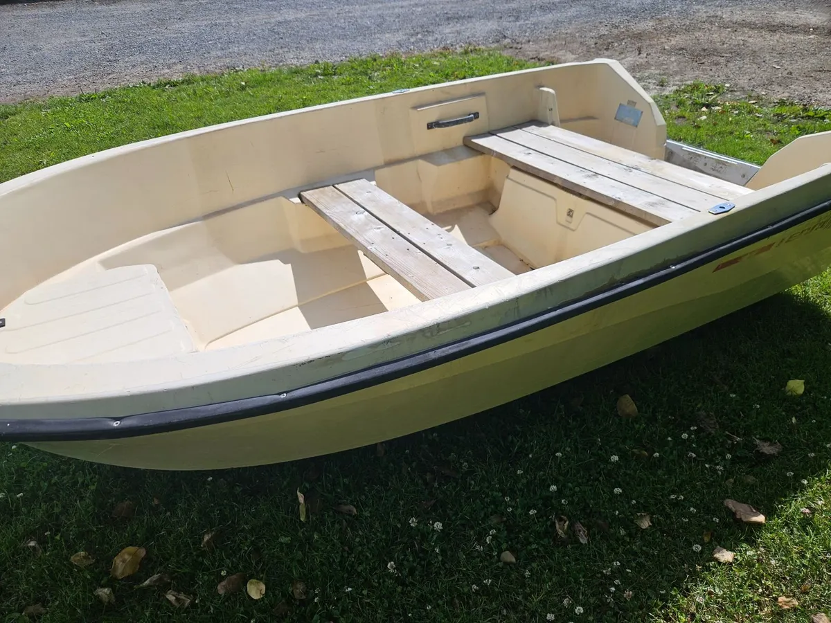 Tehri micro fun boat - Image 1