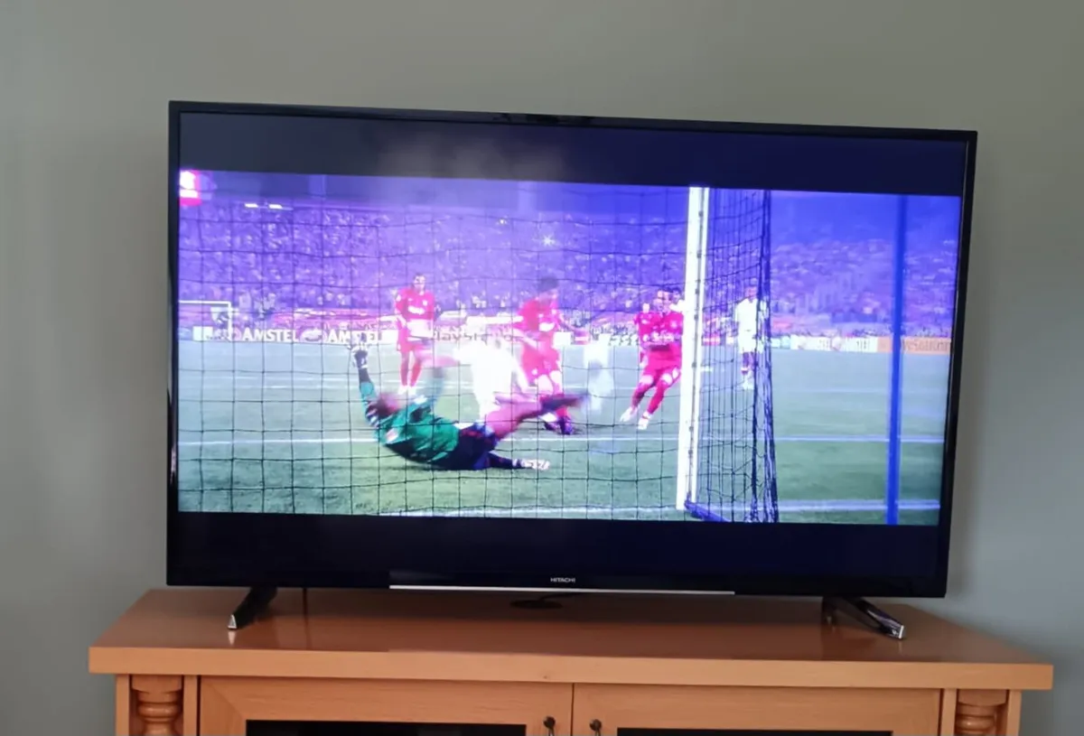 Smart Tv Hitachi 55inch - Image 3