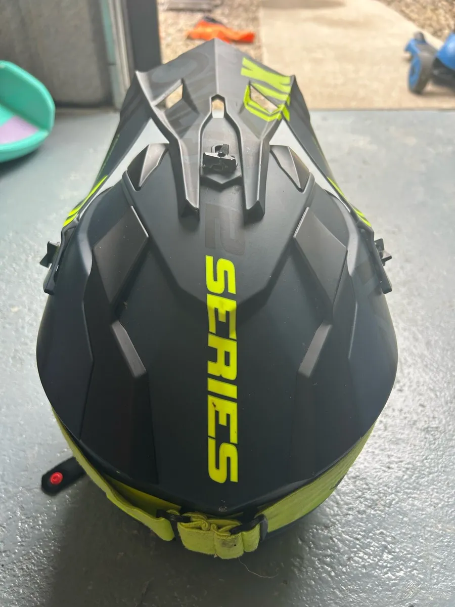 MX Helmet - Image 2