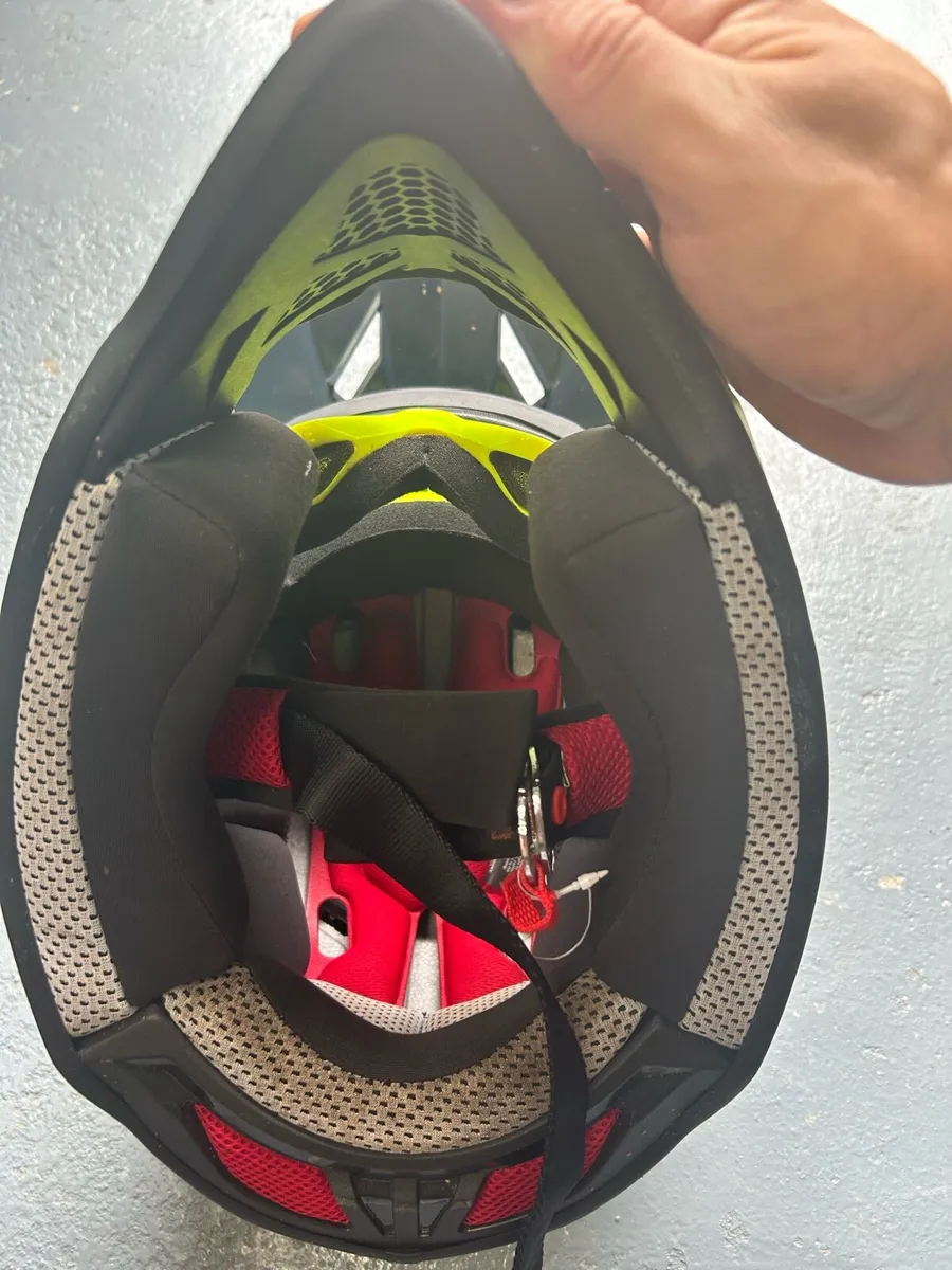 MX Helmet - Image 3