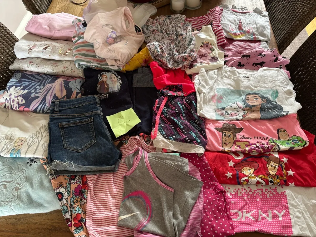 Girls clothes bundle age 6 - Image 2