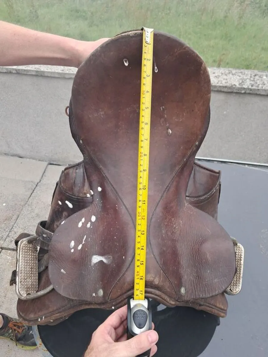 Equestrian Saddles x 6 - Image 4