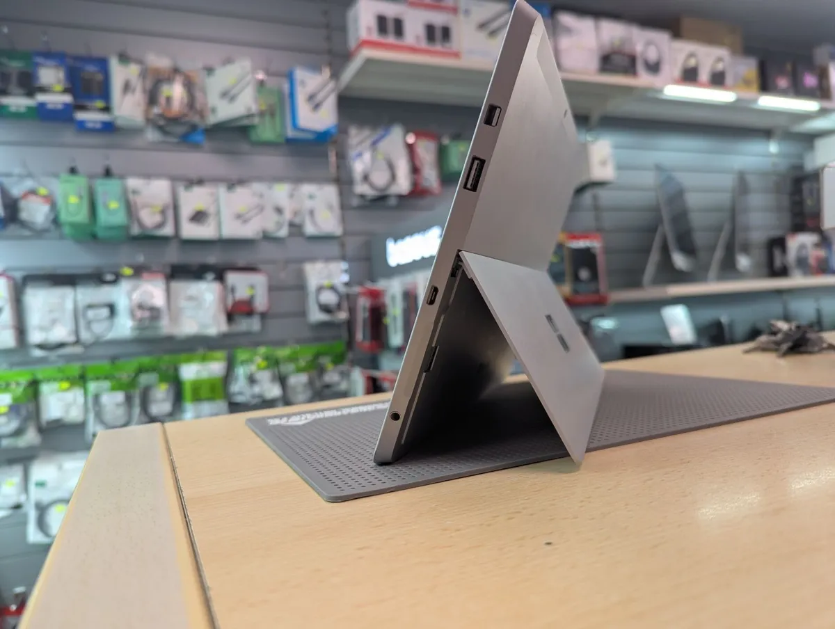 Microsoft Surface 3 1645 - Image 3