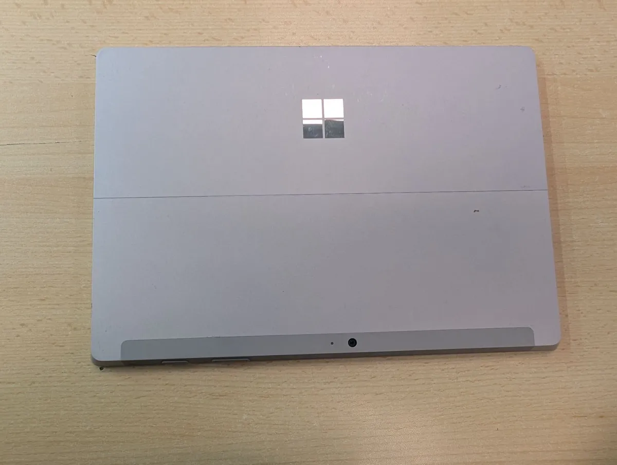 Microsoft Surface 3 1645 - Image 1