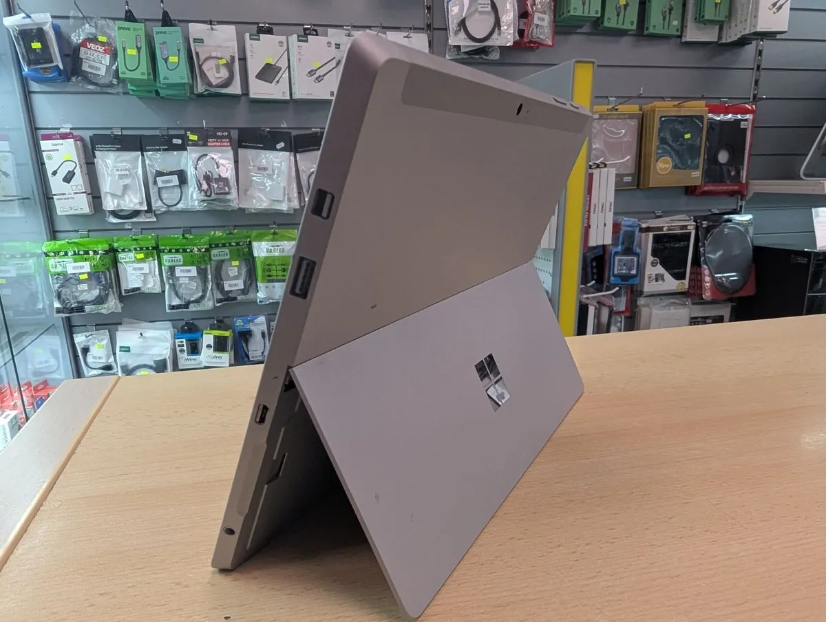 Microsoft Surface 3 1645 - Image 4