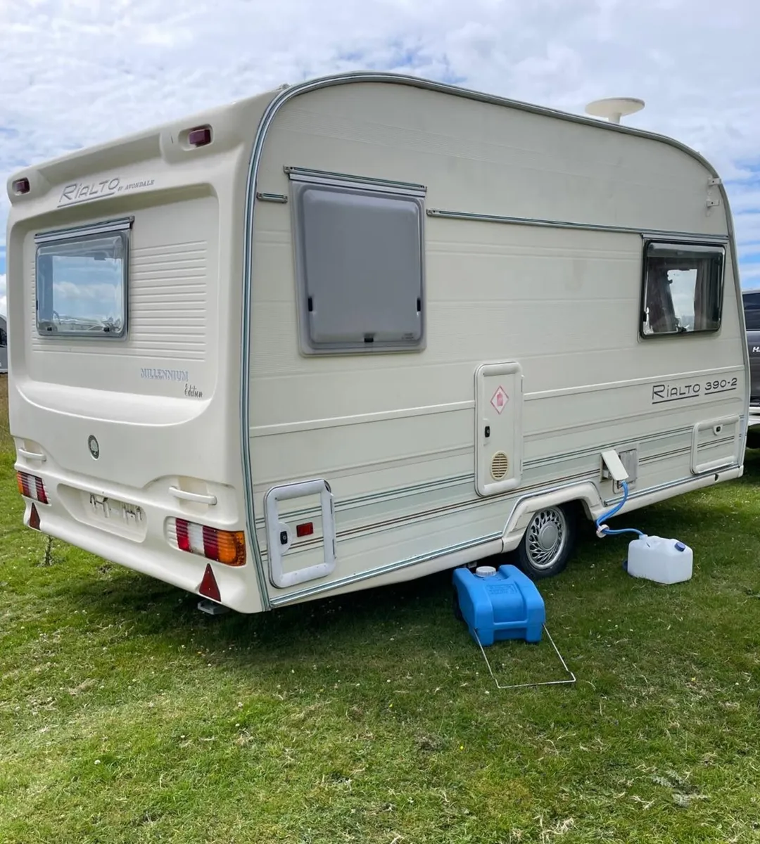 Avondale 2/3 berth & Remote Mover & Awning - Image 2