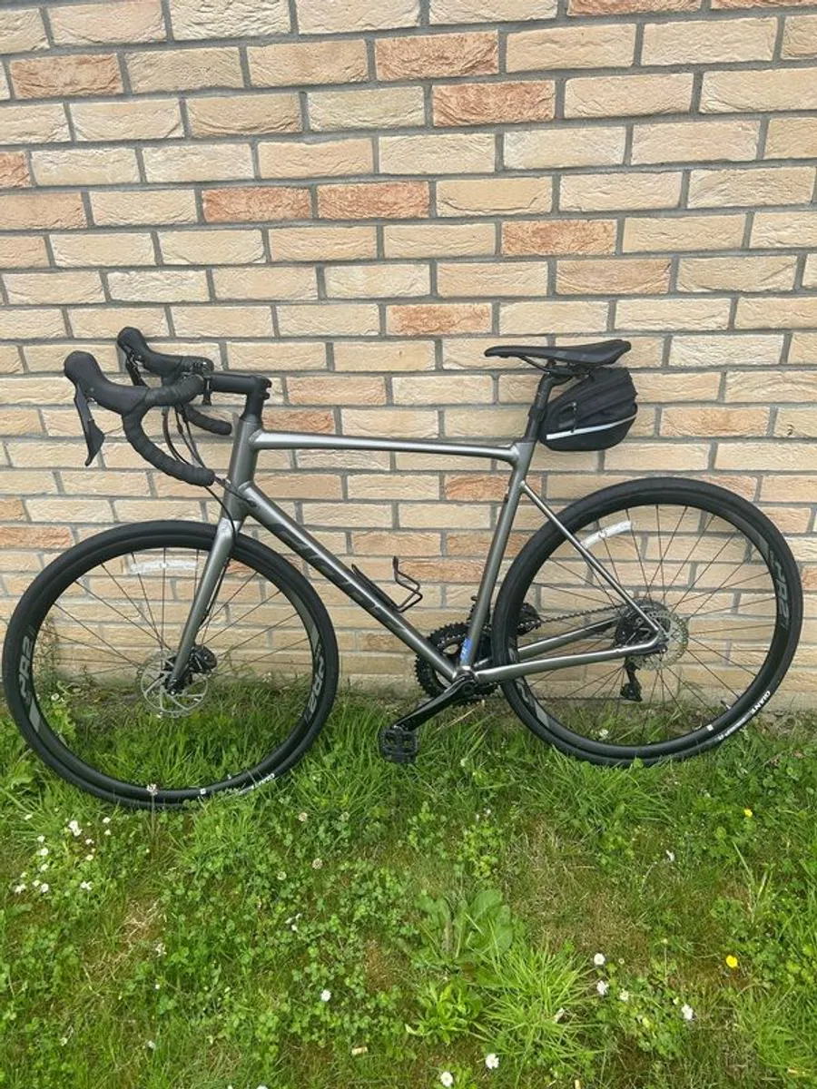 Giant Contend SL 1 Disc Road Bike in Grey - Image 1