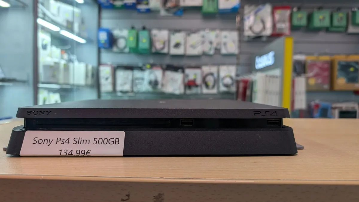 Sony Playstation 4 Slim - Image 3