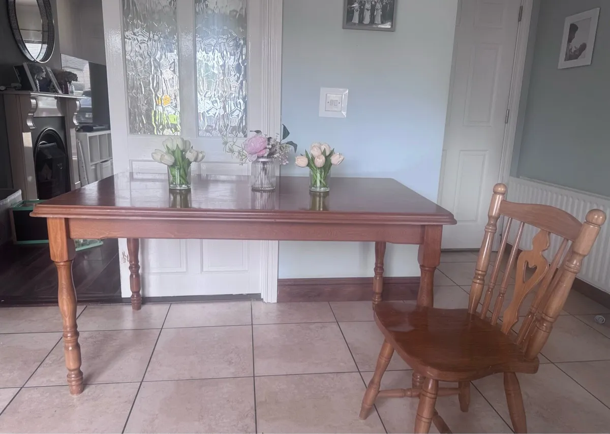 Kitchen Table and Chairs x6 - Image 2