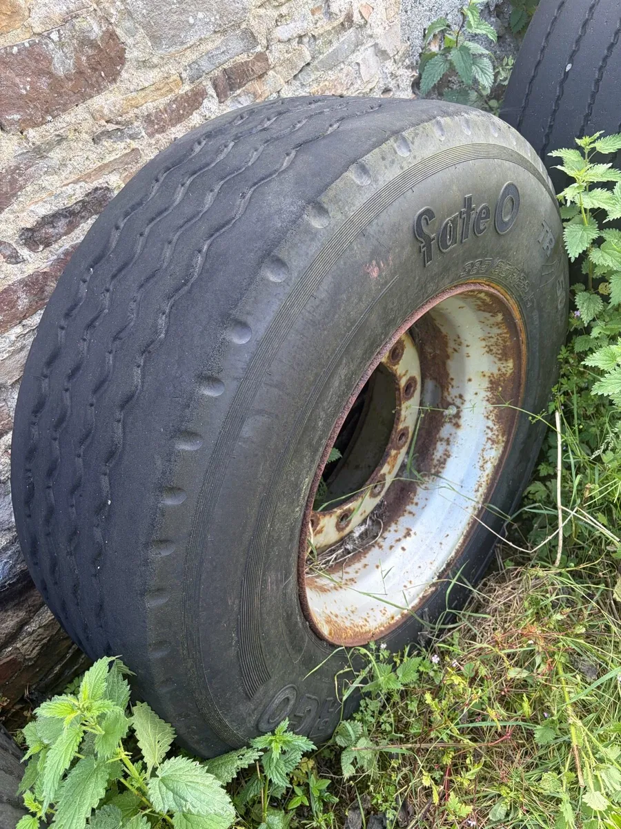 Tyres 385/65/22.5 - Image 1