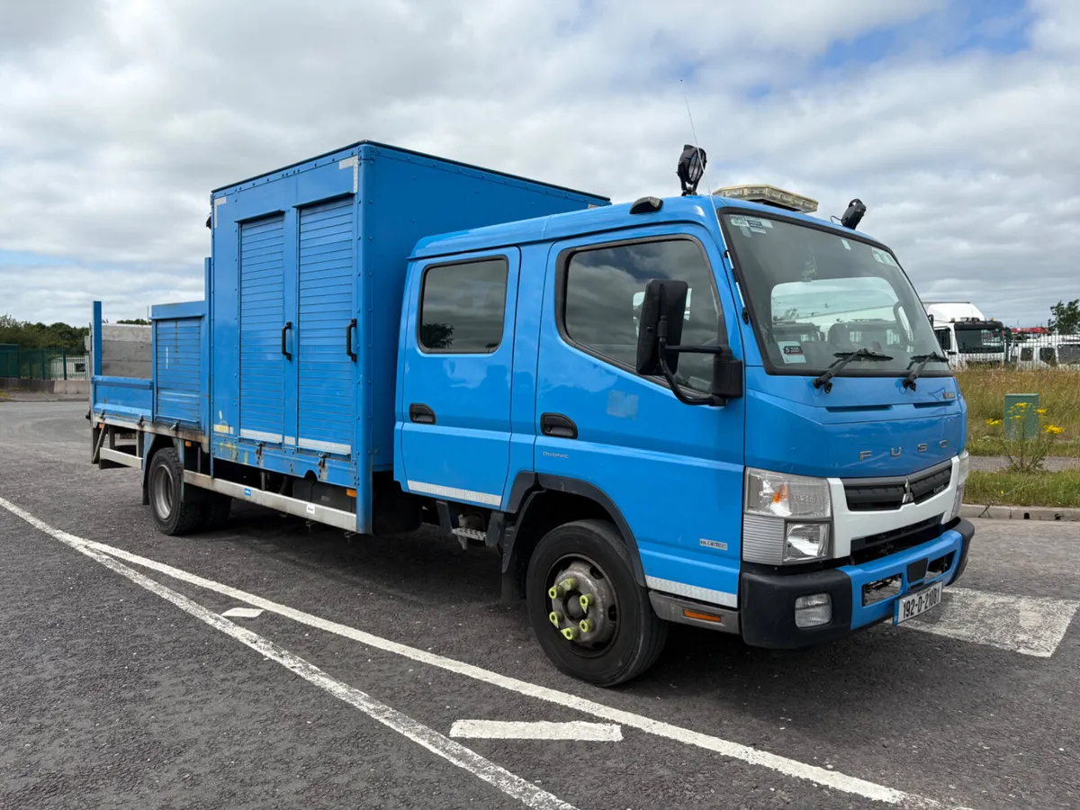 Mitsubishi Crew Cab Utility - Image 1