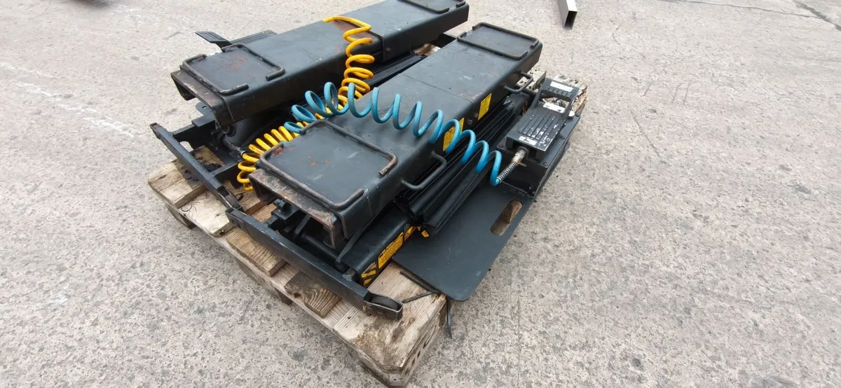 Slide Bridge Jacks - Image 2