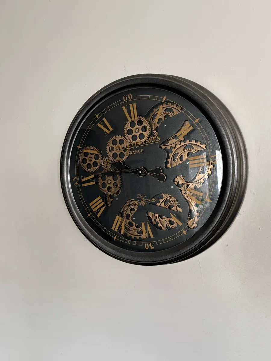 Large Vintage-Style Wall Clock - Image 2