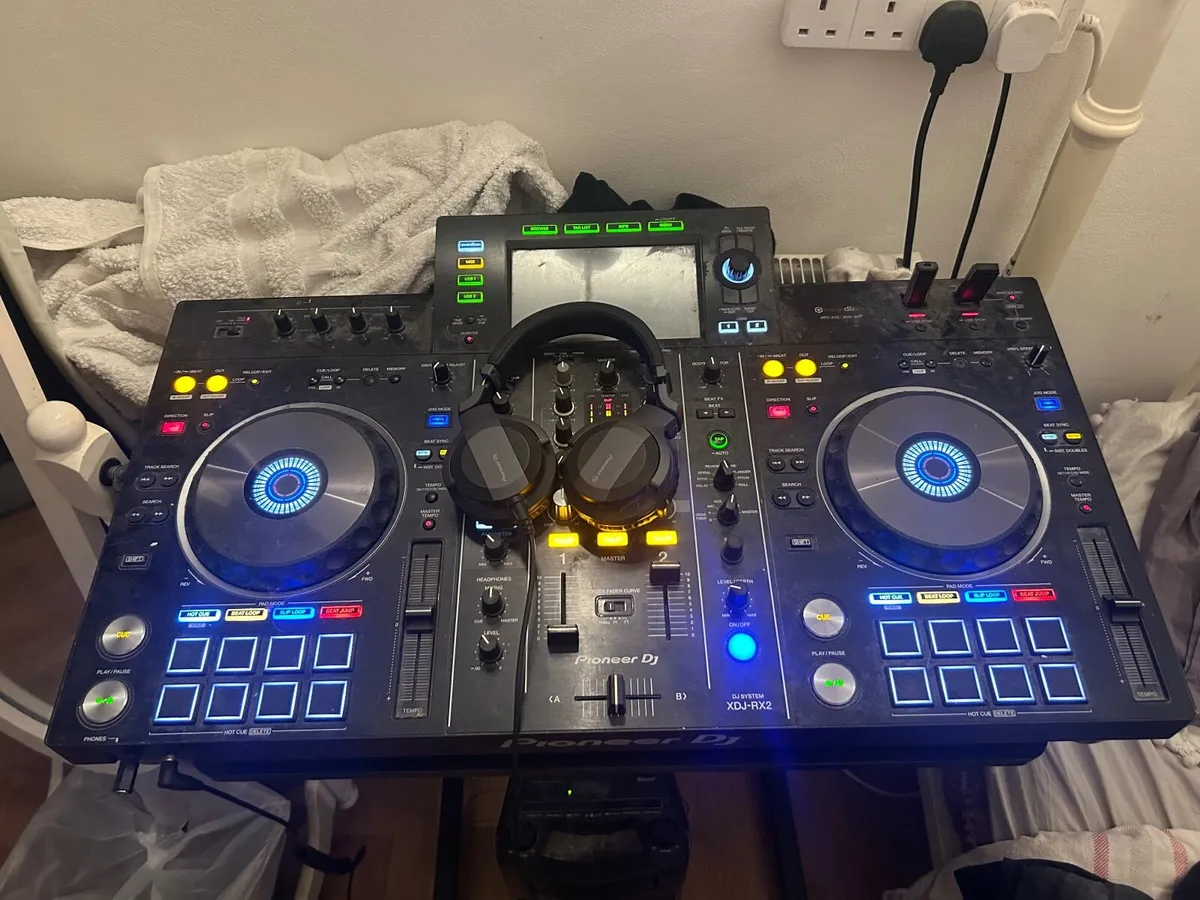Dj decks - Image 3