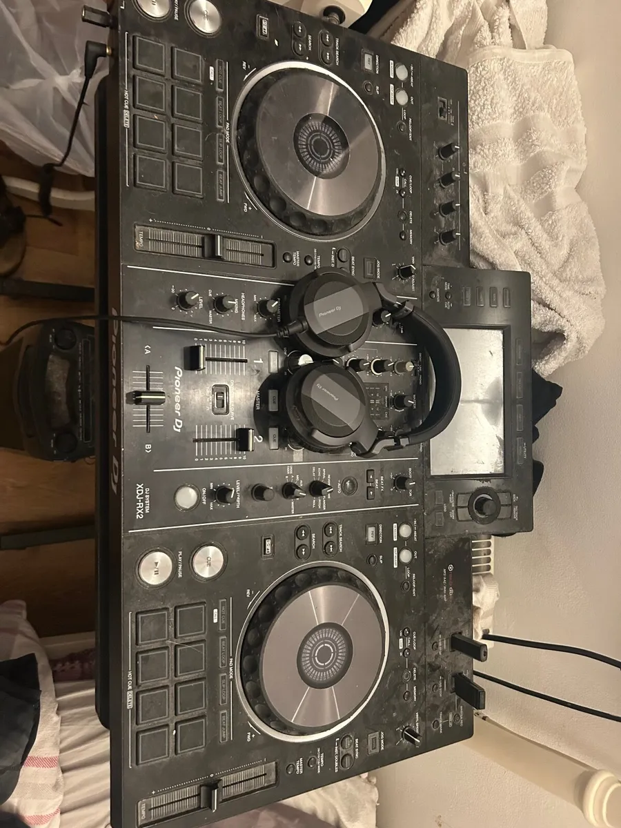 Dj decks - Image 2