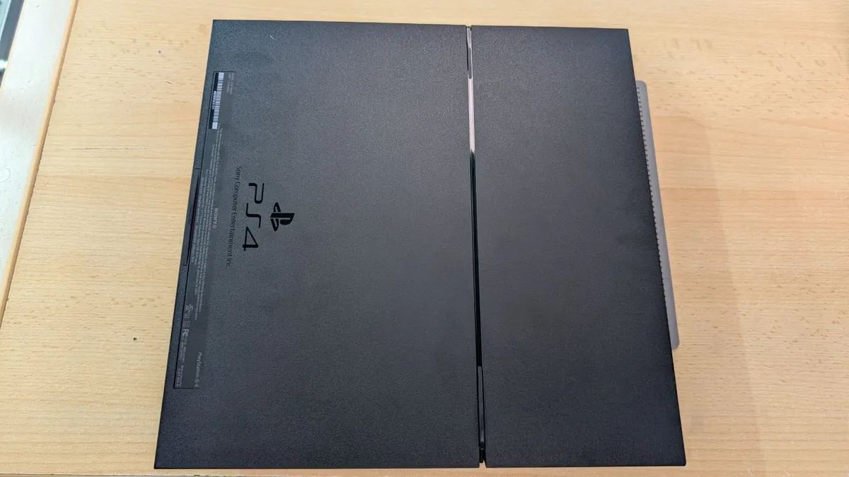Sony Playstaion 4 - Image 4