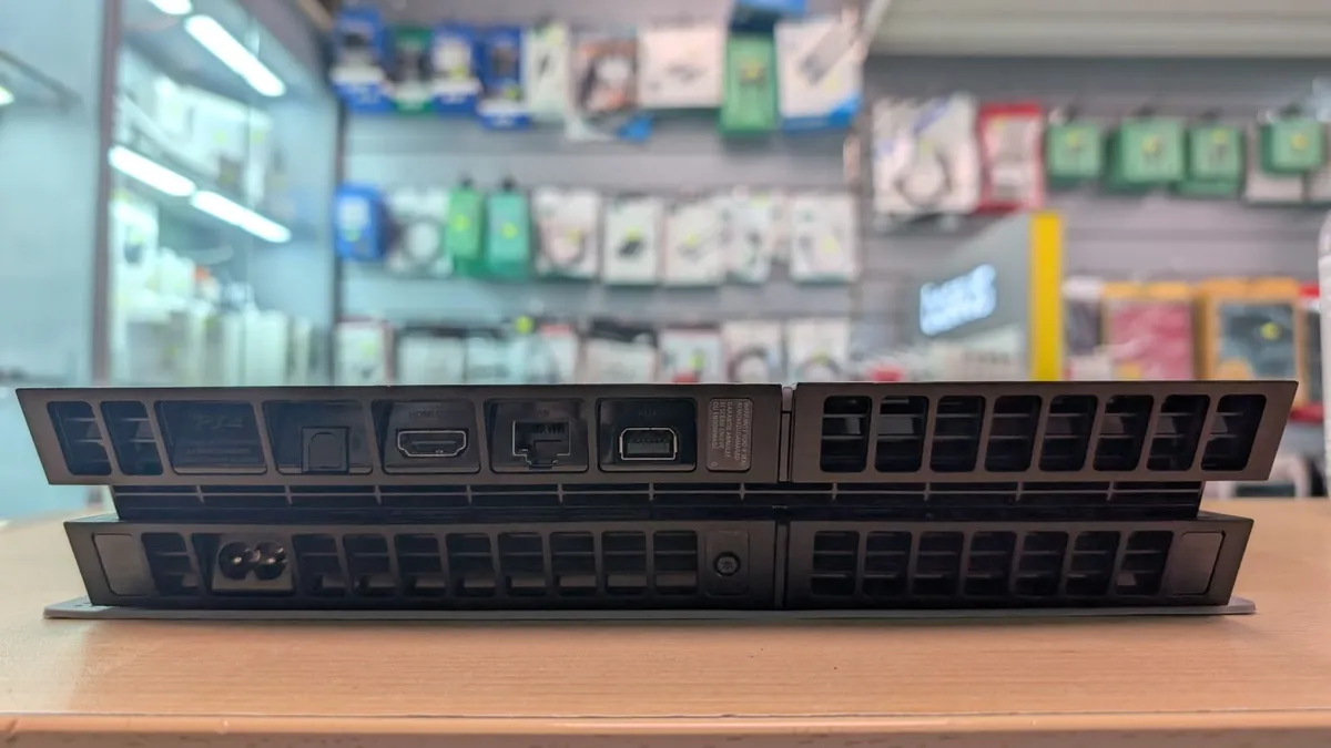Sony Playstaion 4 - Image 3