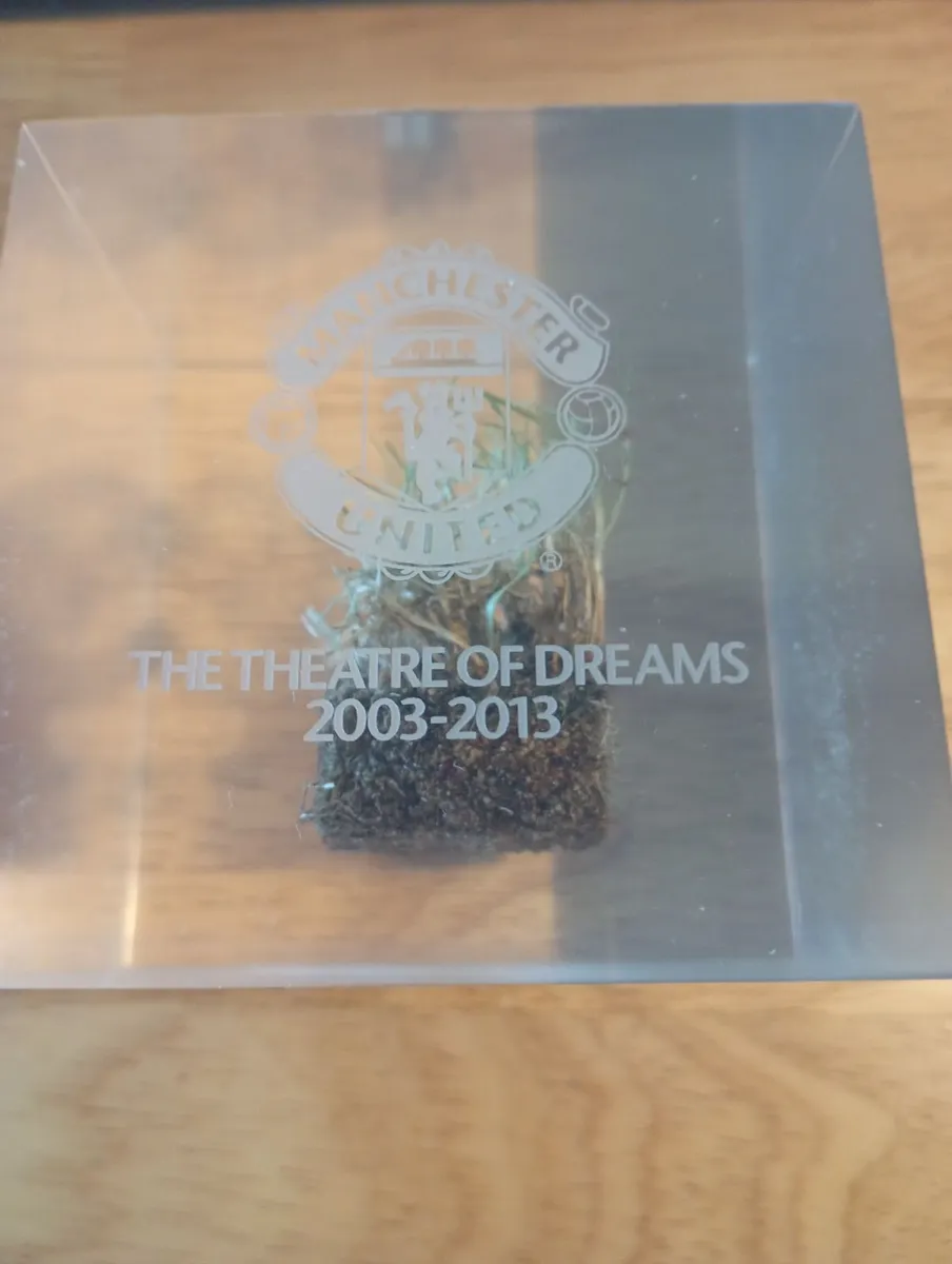 Man United Field of Dreams Collectable - Image 3