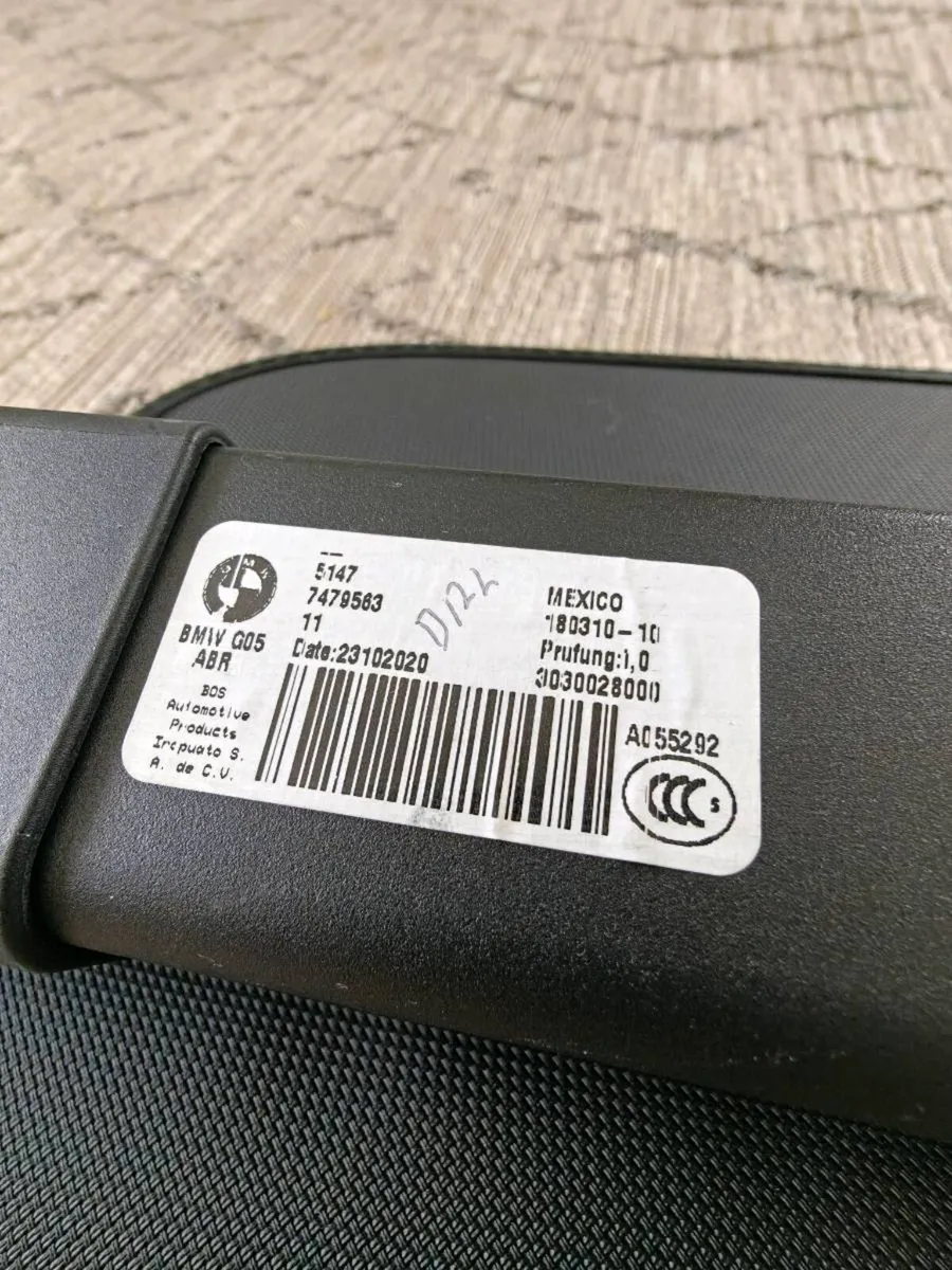 Genuine BMW X5 (G05) Retractable Rear Cargo Cover - Image 3