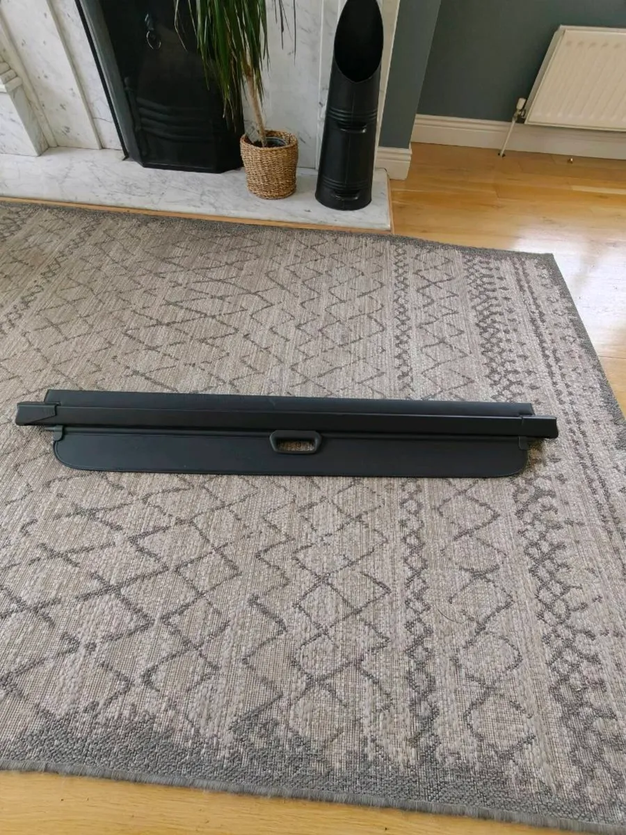 Genuine BMW X5 (G05) Retractable Rear Cargo Cover - Image 1