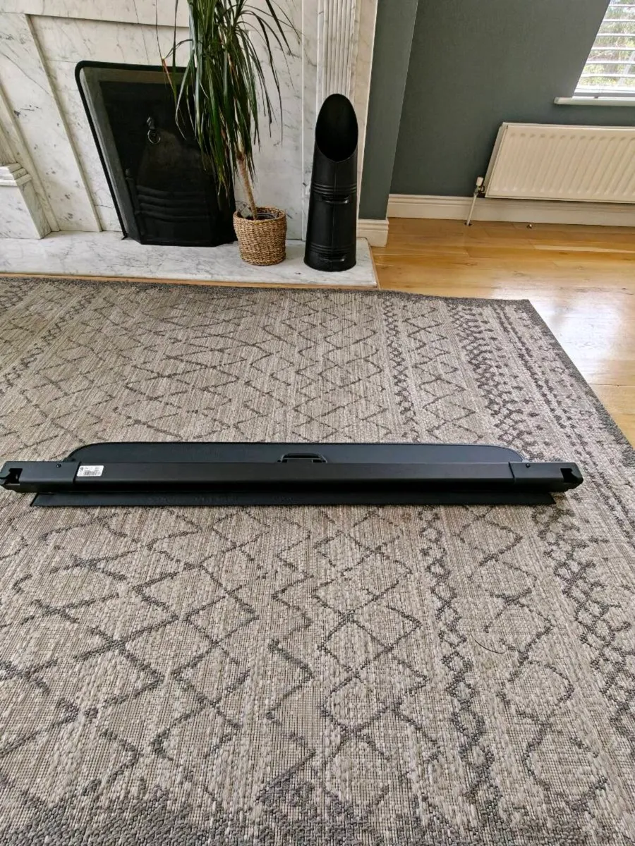 Genuine BMW X5 (G05) Retractable Rear Cargo Cover - Image 2