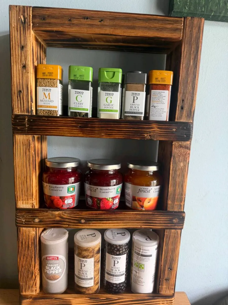 Spice rack - Image 1