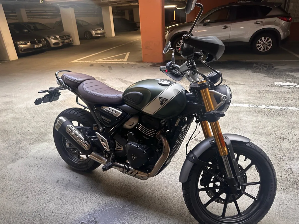 242 Triumph scrambler 400x (Very low mileage) - Image 3
