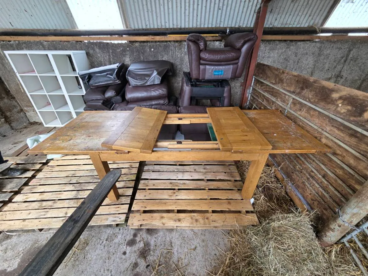 Kitchen table - Image 2
