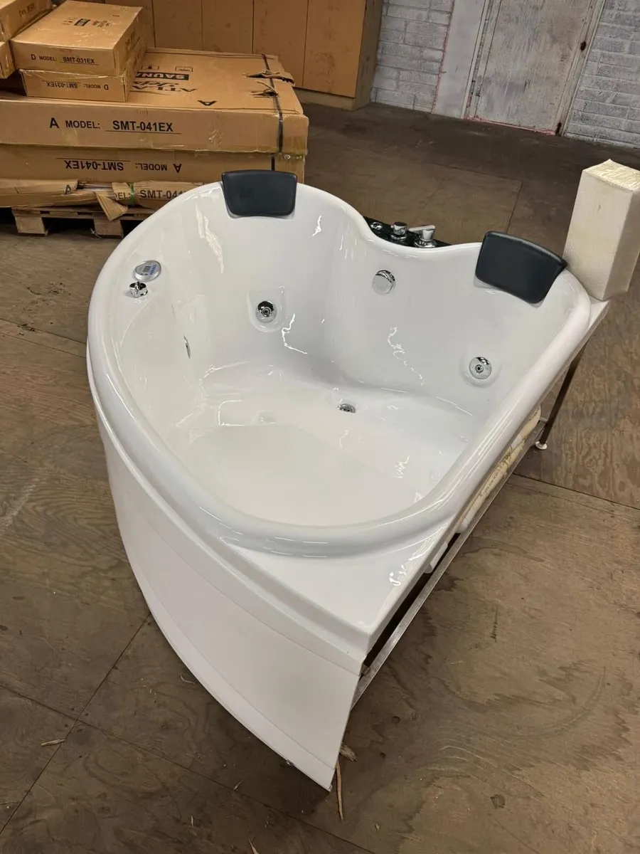 CORNER JACUZZI BATH - Image 4