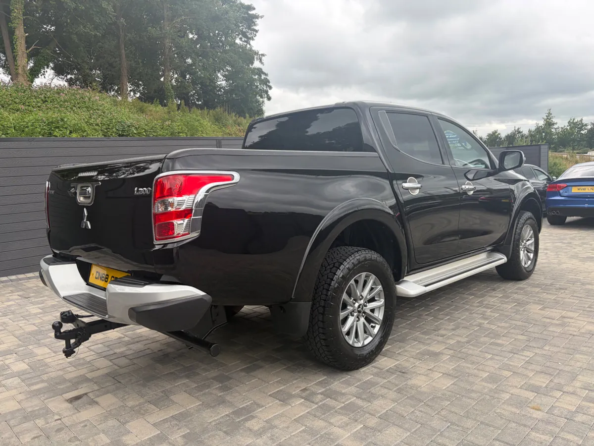 182 MITSUBISHI L200 2.4 178 BARBARIAN AUTO NO VAT - Image 4