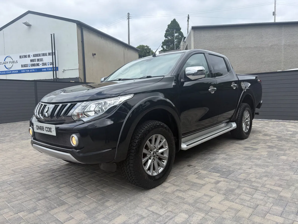 182 MITSUBISHI L200 2.4 178 BARBARIAN AUTO NO VAT - Image 3